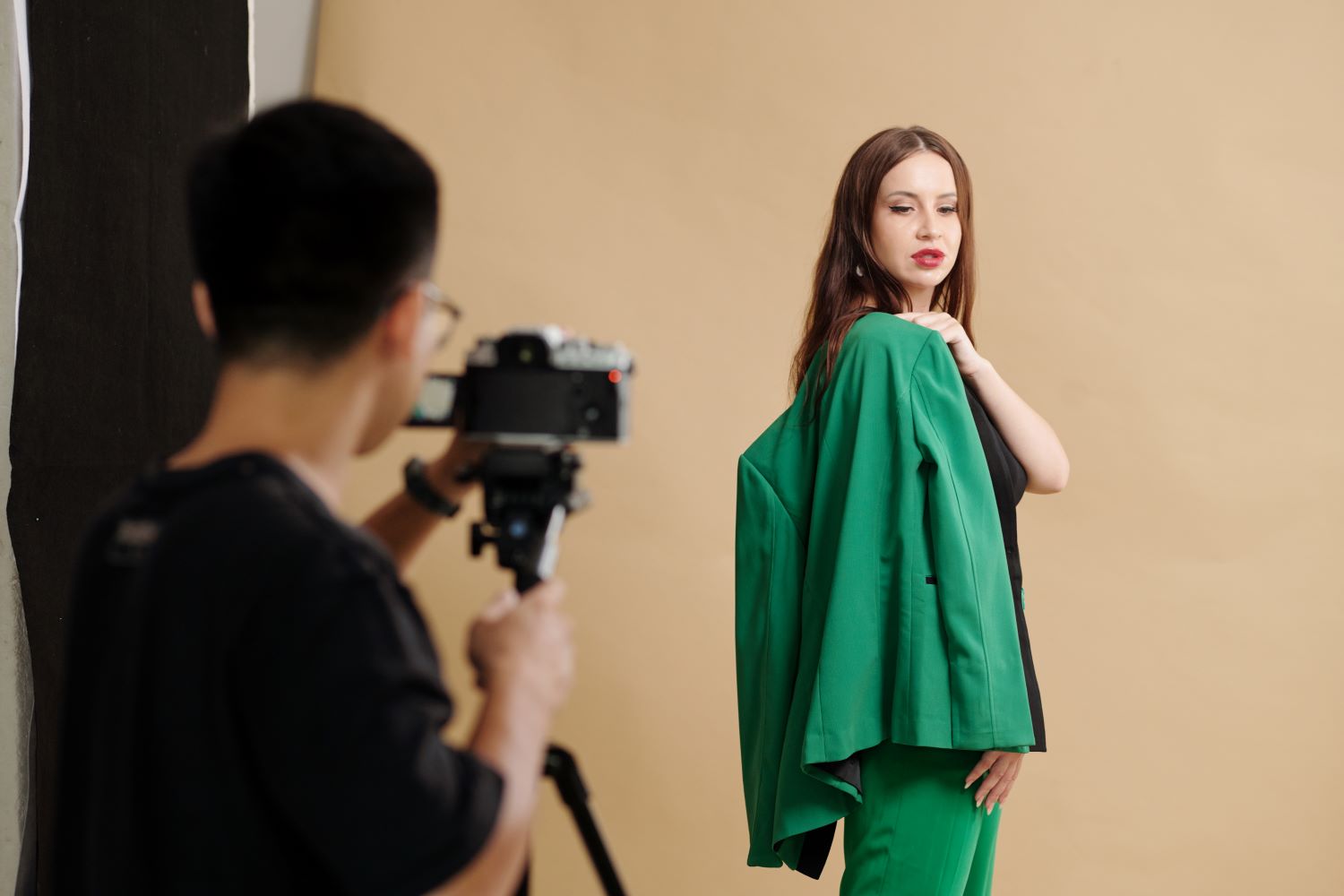 สีเสื้อผ้าแรงแซงทุกเทรนด์